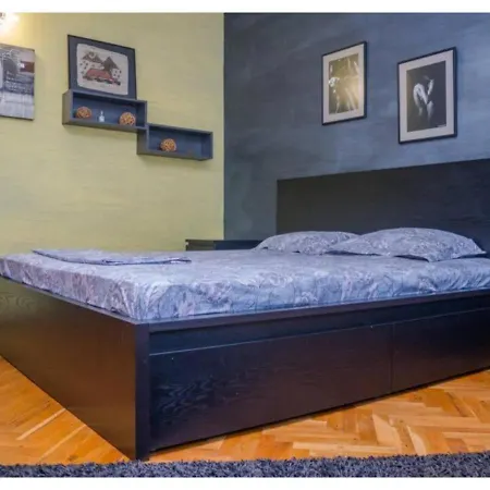 Luxury On The First Line To The Sea Apartment Burgas