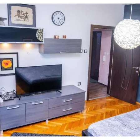 Luxury On The First Line To The Sea Apartment Burgas